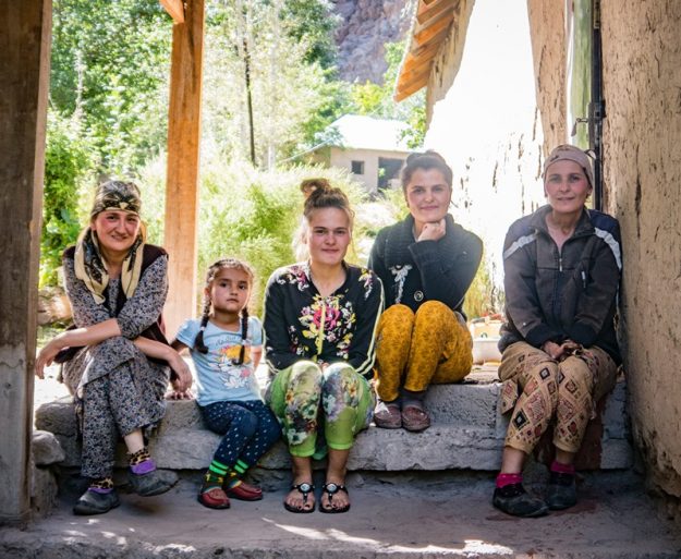 A picture of a family in the Bartang valley